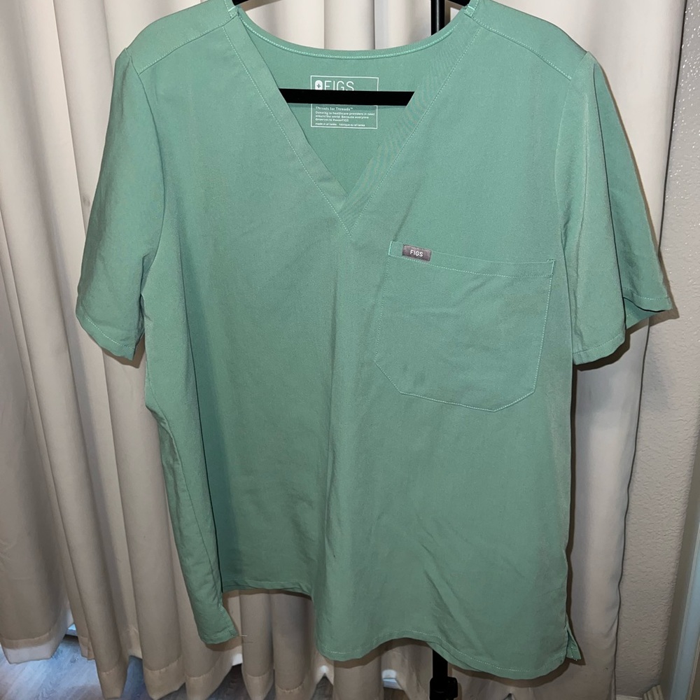 Jade Figs scrubs